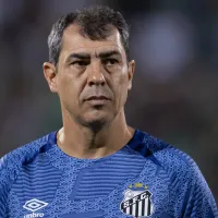 Carille é poupado por torcida que pede adeus a titular do Santos após erro: ＂Jogou tudo no lixo＂