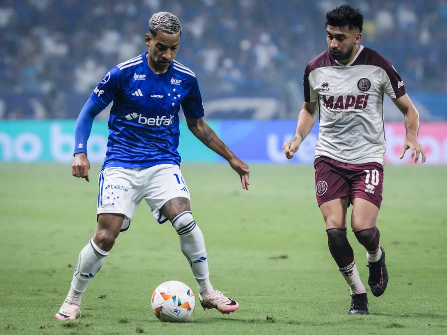 Cruzeiro teve noite pouco inspirada no Mineirão Cruzeiro teve noite pouco inspirada no Mineirão