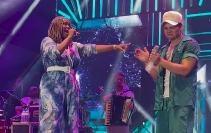 Raquele no palco