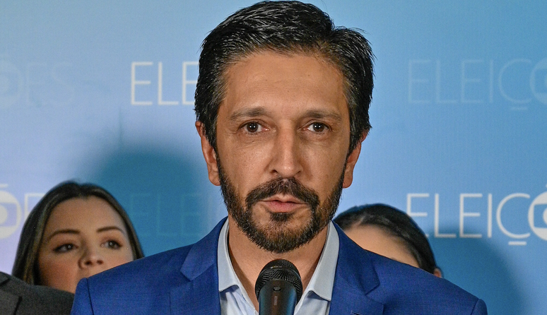 Nunes conversa com jornalistas após último debate antes do 2º turno