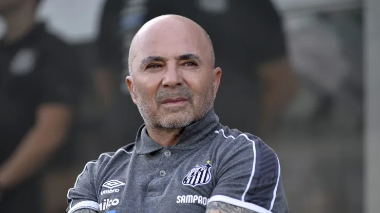Jorge Sampaoli, ex-técnico do Santos, durante partida contra o Sao Paulo no estádio Vila Belmiro pelo campeonato Brasileiro de 2019
