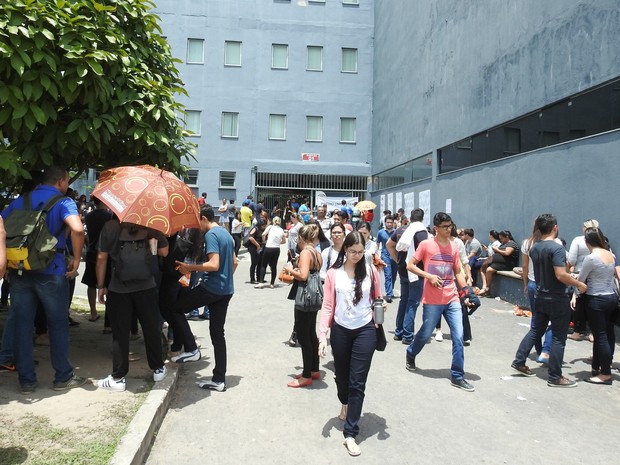 Provas de nível médio foram aplicadas na manhã deste domingo (19) (Foto: Indiara Bessa/G1 AM) Provas de nível médio foram aplicadas na manhã deste domingo (19) (Foto: Indiara Bessa/G1 AM)
