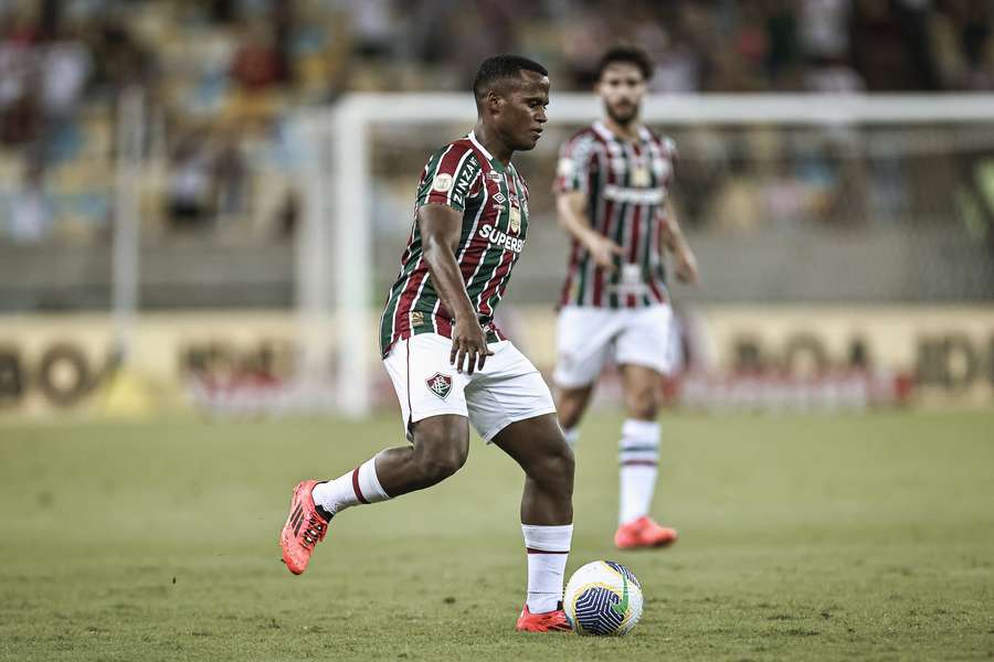Arias empatou o jogo para o Fluminense no Maracanã Arias empatou o jogo para o Fluminense no Maracanã