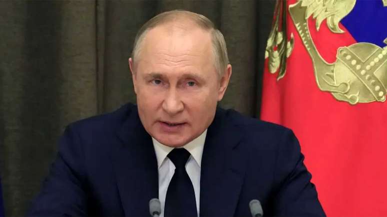 Putin tem mandado de prisão em aberto