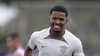 Corinthians fecha compra definitiva de Cacá após meta contratual
