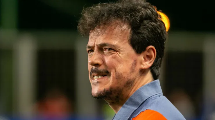Torcida do Cruzeiro faz duras críticas ao trabalho de Fernando Diniz