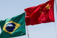 “Taxações de Trump podem beneficiar relação do Brasil com China”, explica especialista
