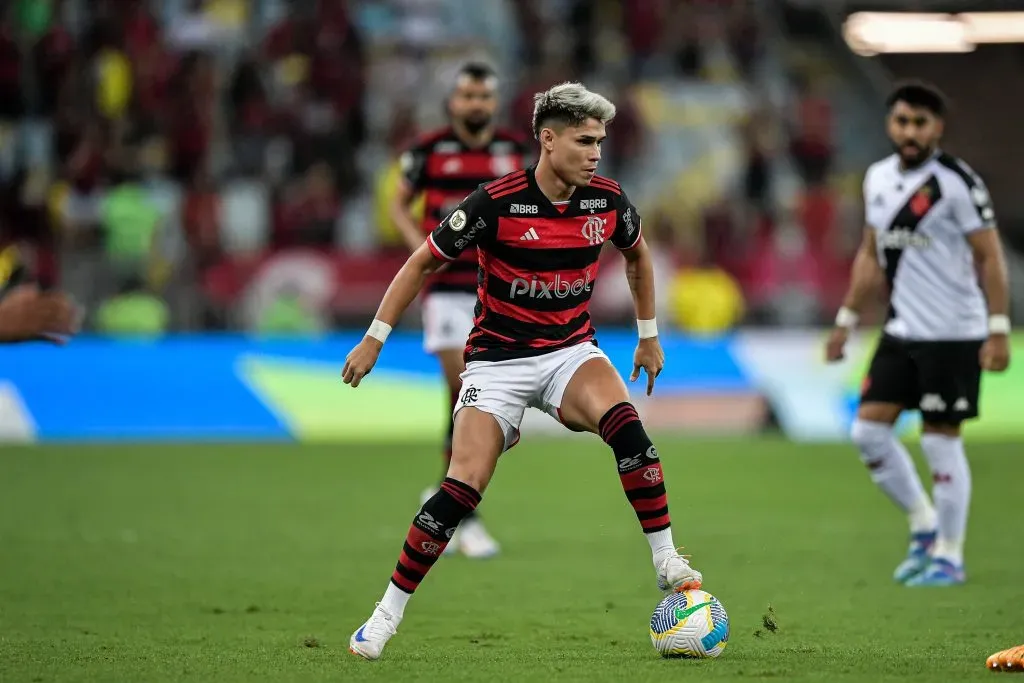 Camisa 7 em ação contra o Vasco. Foto: Thiago Ribeiro/AGIF