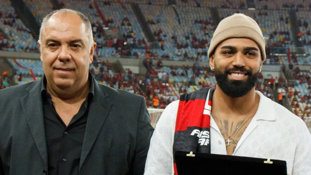 – Gabigol ao lado de Marcos Braz Foto: IMAGO / TheNews2