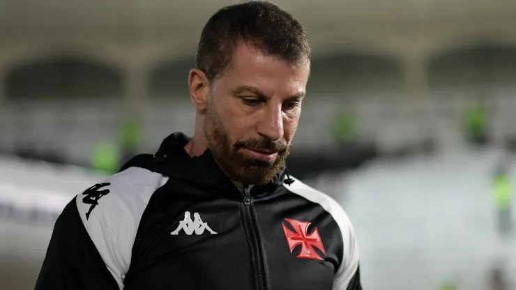 Pedrinho durante partida entre Vasco e Bragantino, em São Januário.