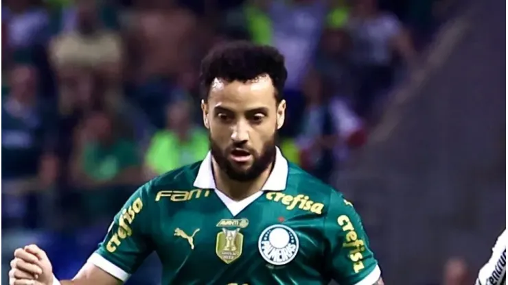 Felipe Anderson durante jogo contra o Botafogo.