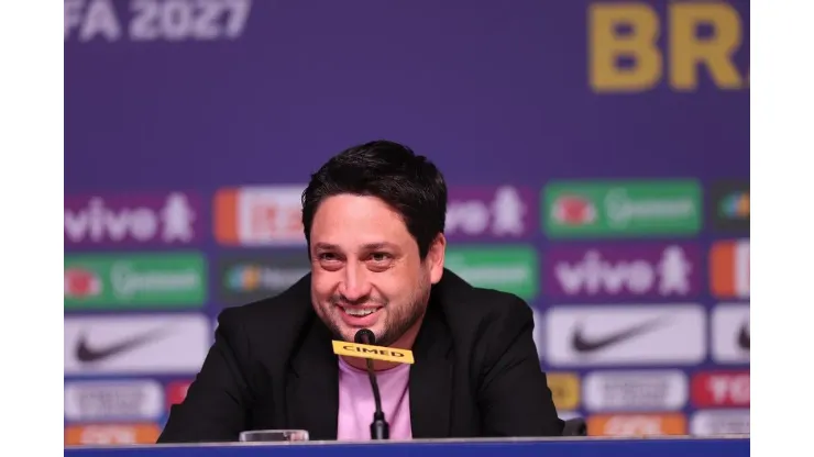 Arthur Elias, treinador da Seleção Brasileira anunciou durante coletiva de imprensa as jogadoras convocadas para os amistosos contra a Austrália
