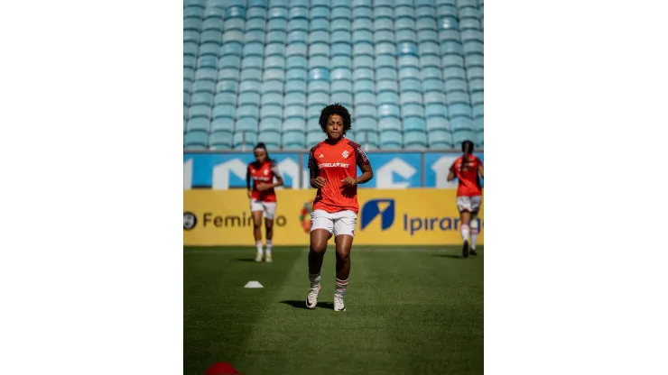 Gurias Coloradas durante aquecimento antes do duelo contra o Grêmio na final do Gauchão Feminino