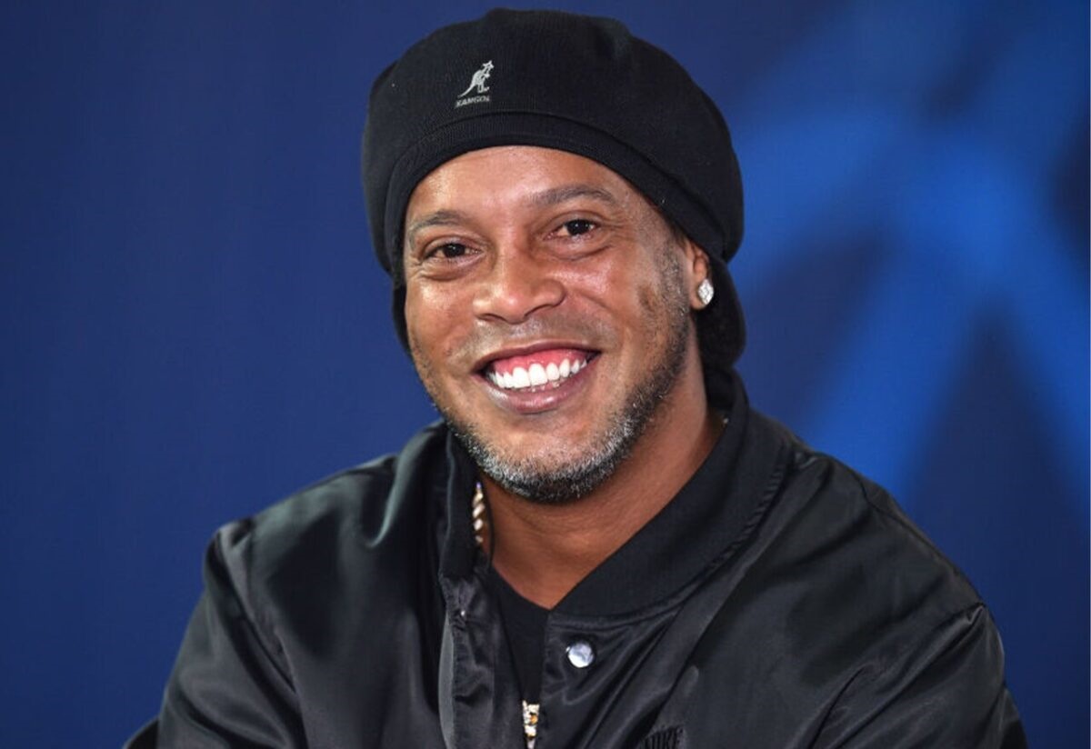 Ronaldinho Gaúcho vai passar as festas de final de ano em Muro Alto, Pernambuco / Reprodução / Montagem