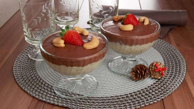 Pavê de castanha de caju com chocolate – Foto: Stela Handa