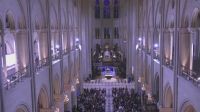 Notre-Dame celebra missa de Natal semanas após reabertura em Paris