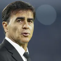 Gustavo Quinteros ganha força e indica 2 reforços do Vélez Sarsfield para assumir o Santos