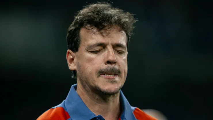 Cruzeiro pode demitir Fernando Diniz ao final de 2024.
