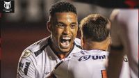Alerrando, do Vitória, empata com Yuri Alberto na artilharia do Brasileirão