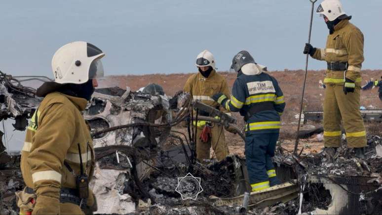 Avião fabricado pela Embraer caiu no Cazaquistão