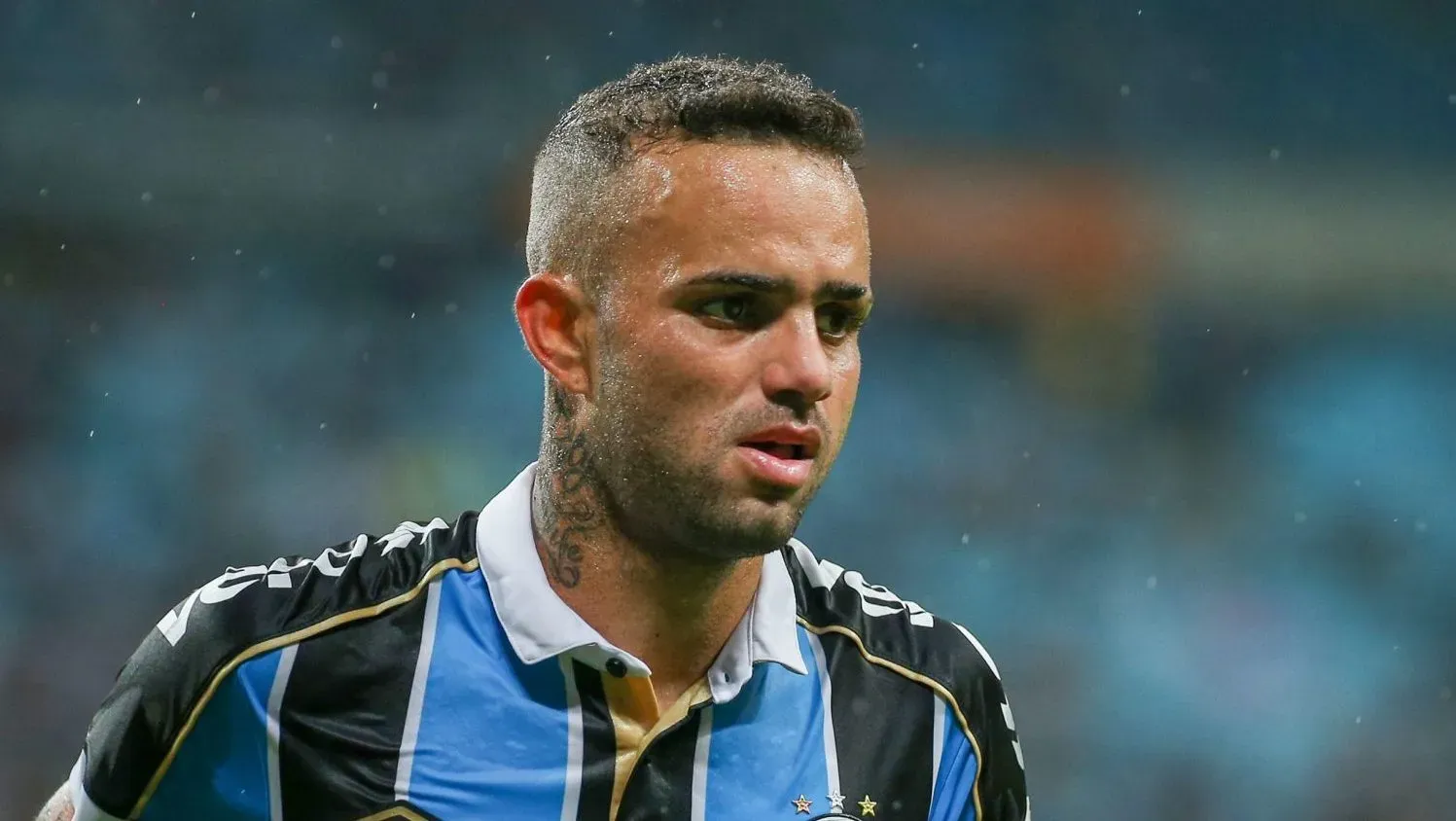 Photo: Raul Pereira/Fotoarena – Luan, meia ídolo do Grêmio