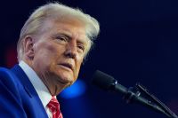 Trump mostra prévia de política combativa com ameaças ao Panamá e à Groelândia