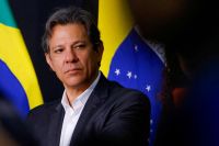 Economia apresenta crescimento, mas dólar e inflação avançam em 2024