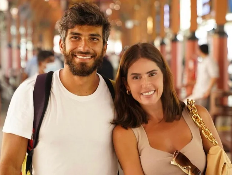 “Vontade de beijar na boca”, brinca Deborah Secco após anúncio de separação “Vontade de beijar na boca”, brinca Deborah Secco após anúncio de separação