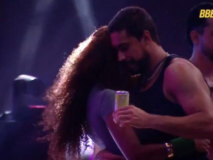 Louvor, paquera e reconciliação: Confira tudo que aconteceu após o "Show de Quarta" 3 yjg5Bk0Z tamanho portal 3