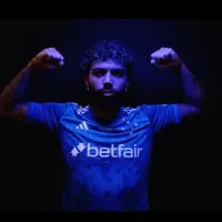 Torcedores do Cruzeiro se emocionam com o anúncio de Gabigol e reagem com euforia