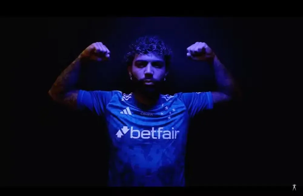 Gabigol em vídeo de anúncio no Cruzeiro