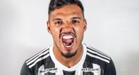 Atlético-MG anuncia a contratação de Gabriel Menino, primeiro reforço para 2025